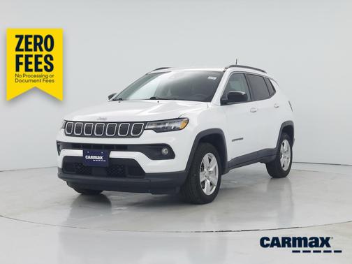 White 2022 Jeep Compass Latitude