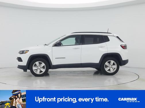 White 2022 Jeep Compass Latitude