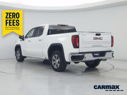 White 2024 GMC Sierra 1500 SLT