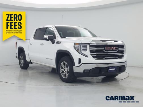 White 2024 GMC Sierra 1500 SLT