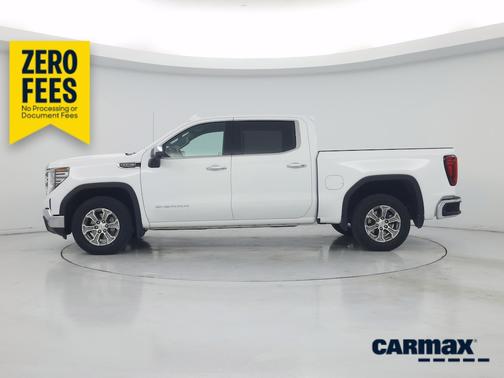 White 2024 GMC Sierra 1500 SLT