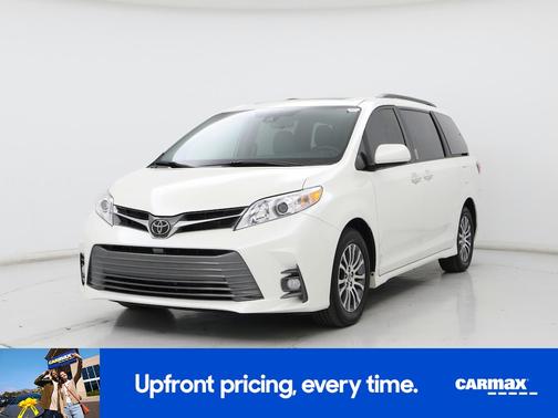 2020 Toyota Sienna XLE
