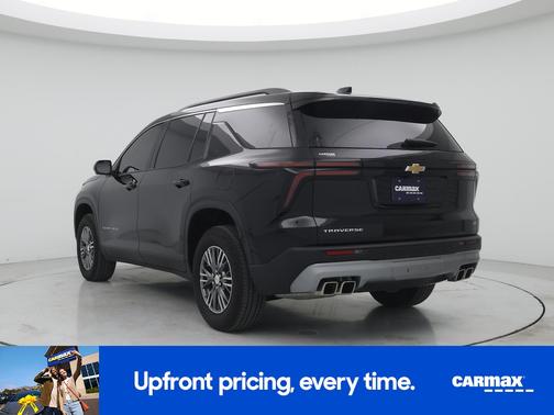 Black 2024 Chevrolet Traverse LT