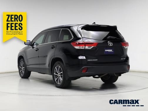 Black 2018 Toyota Highlander XLE