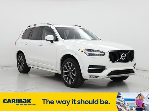 2018 Volvo XC90 T6 Momentum