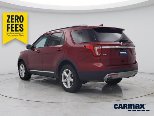 Red 2016 Ford Explorer XLT