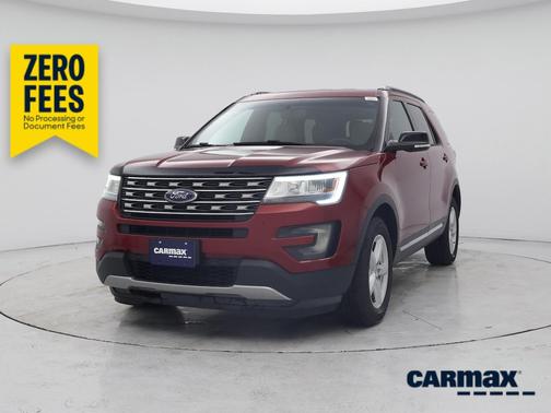 Red 2016 Ford Explorer XLT
