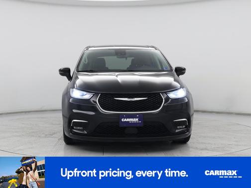 Black 2023 Chrysler Pacifica Touring L