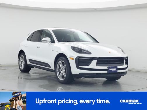 White 2022 Porsche Macan