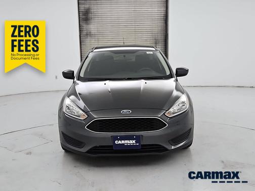 Gray 2018 Ford Focus SE