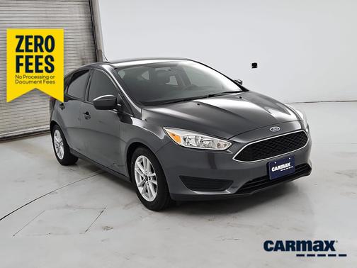 Gray 2018 Ford Focus SE