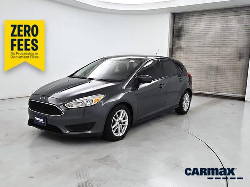 Gray 2018 Ford Focus SE