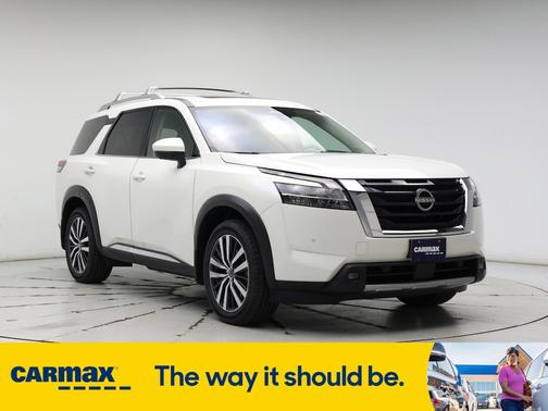 2022 Nissan Pathfinder Platinum