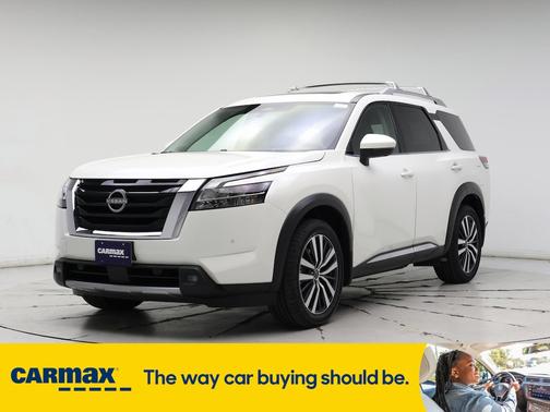 2022 Nissan Pathfinder Platinum