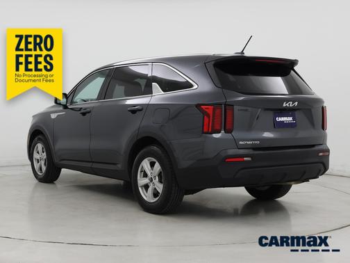Gray 2023 Kia Sorento LX