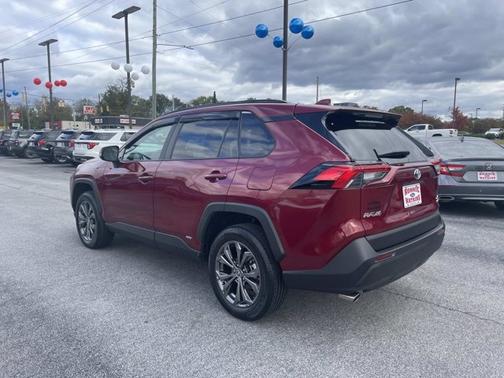 2022 Toyota RAV4 XLE PREMIUM