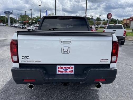 White 2021 Honda Ridgeline SPORT