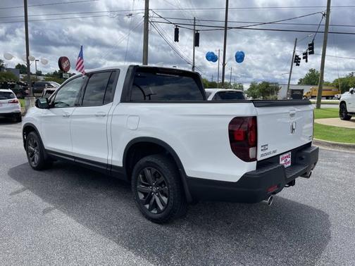 White 2021 Honda Ridgeline SPORT