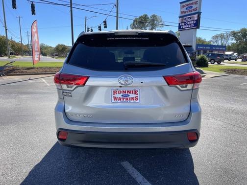 2019 Toyota Highlander SPORT