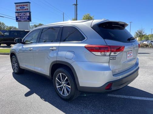 2019 Toyota Highlander SPORT