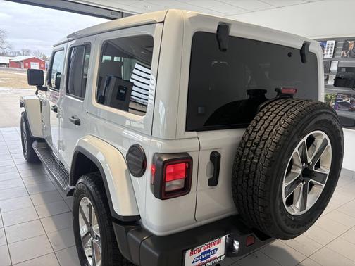2023 Jeep Wrangler 4-Door Sahara 4x4