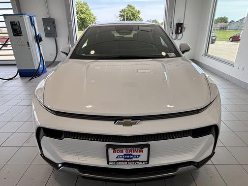 Summit White 2025 Chevrolet Equinox EV LT