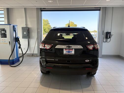 2017 Chevrolet Traverse 2LT
