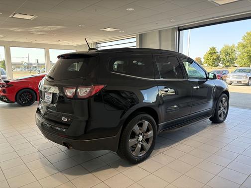 2017 Chevrolet Traverse 2LT