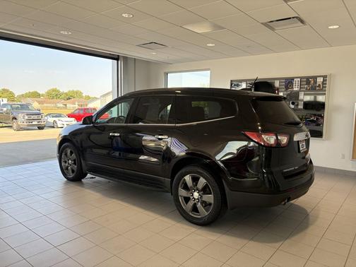 2017 Chevrolet Traverse 2LT