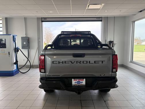 Sterling Gray Metallic 2025 Chevrolet Colorado Trail Boss