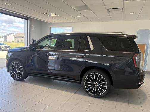 2025 Chevrolet Tahoe 4WD High Country