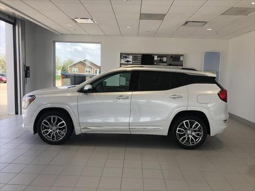 2023 GMC Terrain Denali