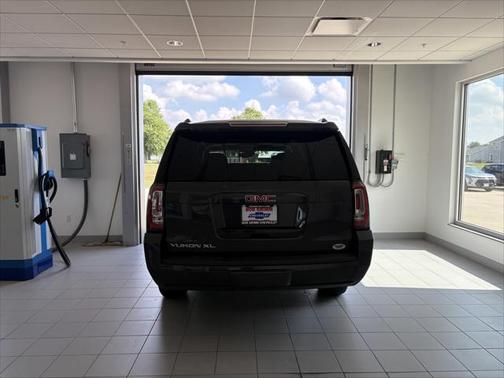 2017 GMC Yukon XL SLT