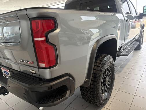 2026 Chevrolet Silverado 2500 Crew Cab, Standard Bed, XR2, 4WD