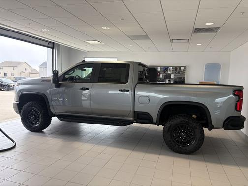 2026 Chevrolet Silverado 2500 Crew Cab, Standard Bed, XR2, 4WD