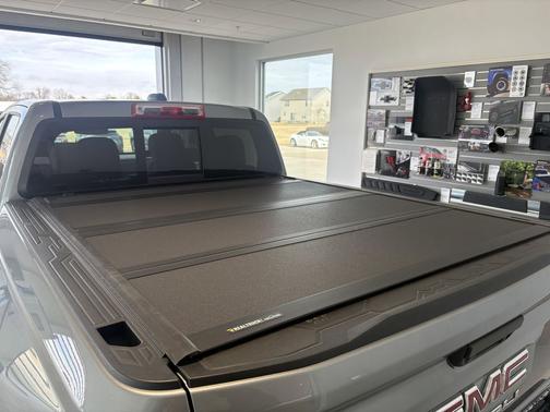 2024 GMC Canyon Denali