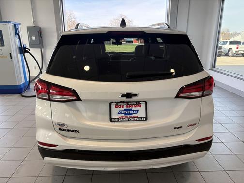 Iridescent Pearl Tricoat 2024 Chevrolet Equinox AWD RS