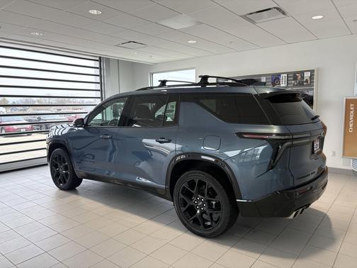 2025 Chevrolet Traverse RS