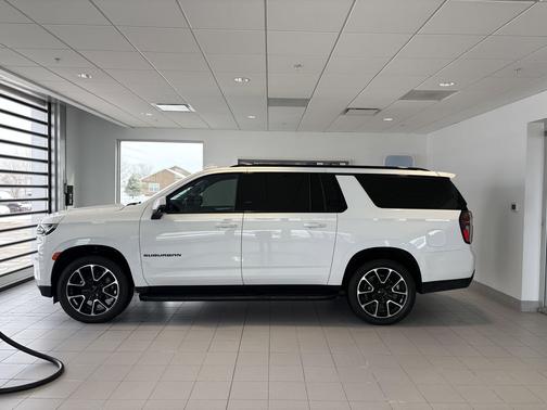 2022 Chevrolet Suburban RST