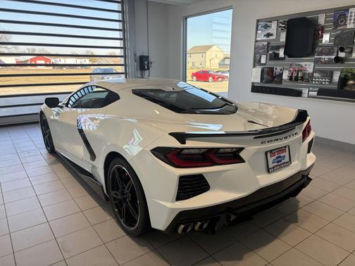 2024 Chevrolet Corvette Stingray w/2LT