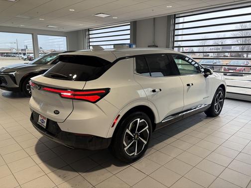 2025 Chevrolet Equinox EV LT