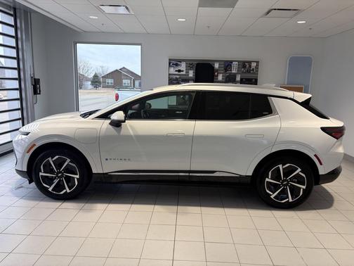 2025 Chevrolet Equinox EV LT