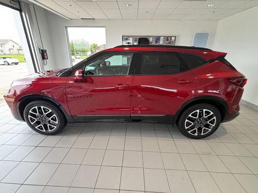 Radiant Red Tintcoat 2025 Chevrolet Blazer RS