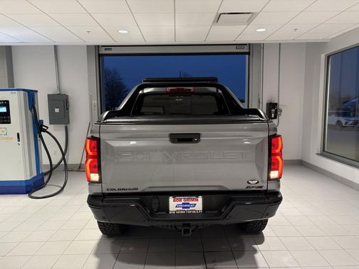 2025 Chevrolet Colorado ZR2