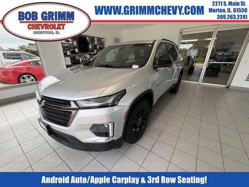 Silver Ice Metallic 2022 Chevrolet Traverse LS