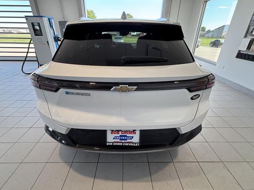 Summit White 2025 Chevrolet Equinox EV LT