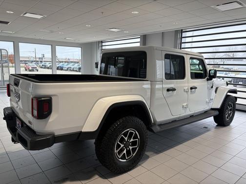 2020 Jeep Gladiator Overland