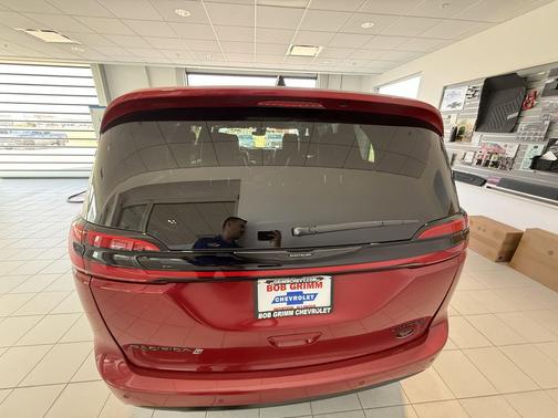 2025 Chrysler Pacifica Limited