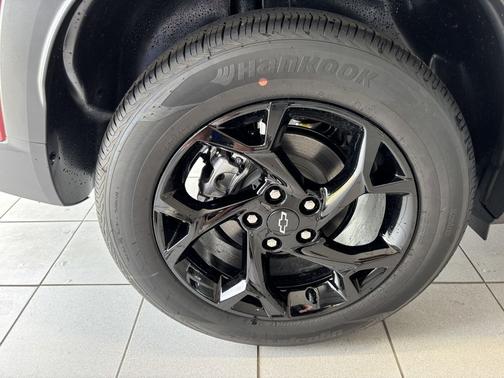 Apex Red 2026 Chevrolet Trax LT