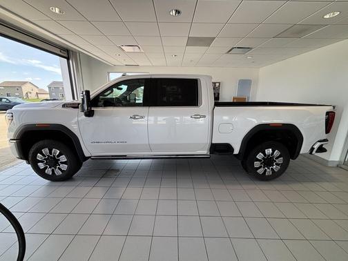 White Frost Tricoat 2024 GMC Sierra 2500 Denali